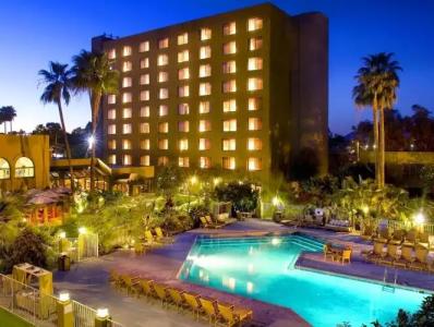 DoubleTree by Hilton Tucson-Reid Park - 39