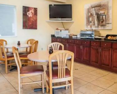 Econo Lodge Old Town Albuquerque - 12