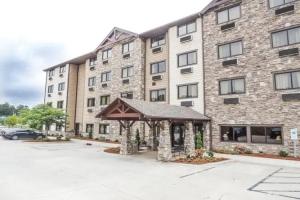Brookstone Lodge near Biltmore Village, Ascend Hotel Collection, Asheville