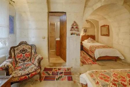 Tulip Cave Suites - 128