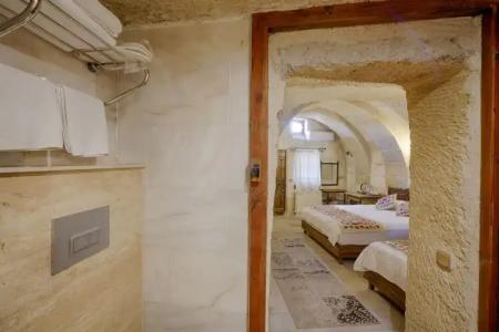 Tulip Cave Suites - 88