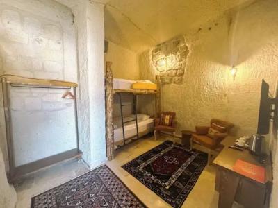 Tulip Cave Suites - 186