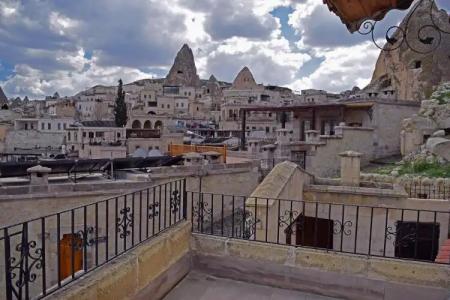 Tulip Cave Suites - 158