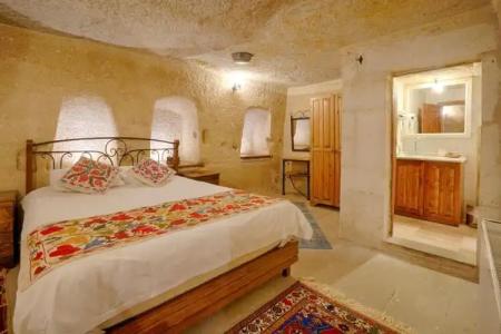 Tulip Cave Suites - 168