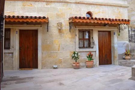 Tulip Cave Suites - 81