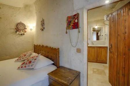 Tulip Cave Suites - 72