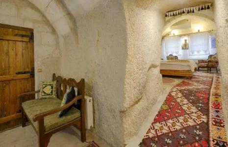 Tulip Cave Suites - 147