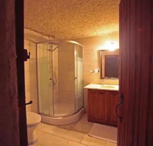 Tulip Cave Suites - 8