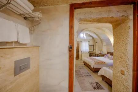 Tulip Cave Suites - 83