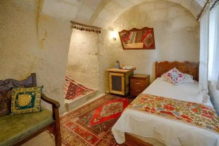 Tulip Cave Suites - 129