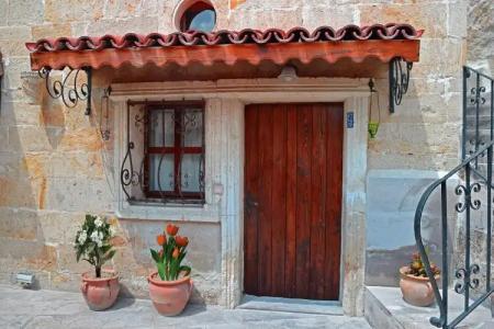 Tulip Cave Suites - 159