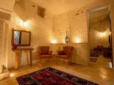 Tulip Cave Suites - 189