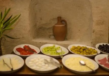 Tulip Cave Suites - 11