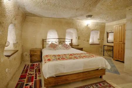 Tulip Cave Suites - 181