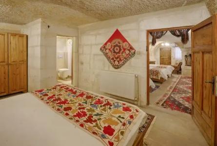 Tulip Cave Suites - 170