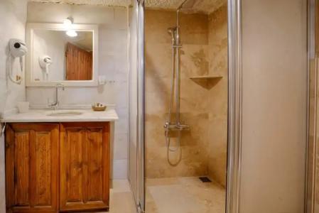 Tulip Cave Suites - 31