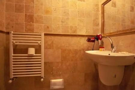 Center Cave House - 21