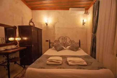 Center Cave House - 71