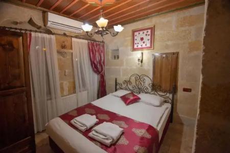 Center Cave House - 72