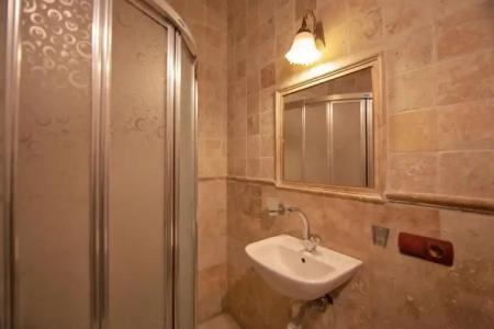 Center Cave House - 68