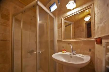 Center Cave House - 8