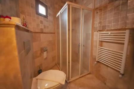 Center Cave House - 43