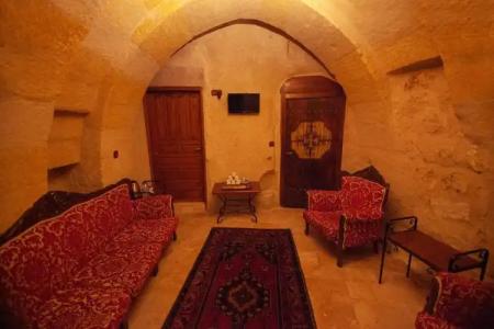 Center Cave House - 85