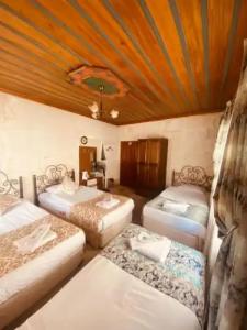 Center Cave House - 23