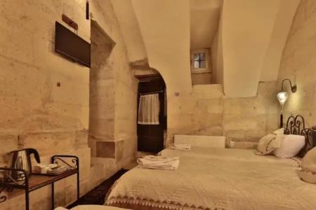 Center Cave House - 38