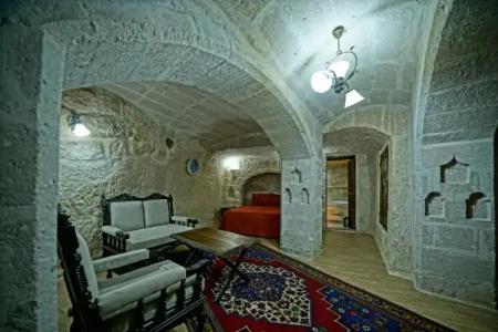 Holiday Cave - 175