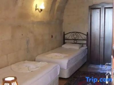 Nature Park Cave - 120