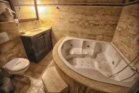 Traveller's Cave - 118