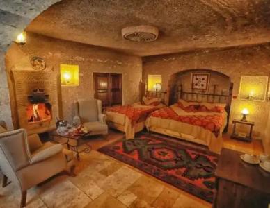 Traveller's Cave - 176