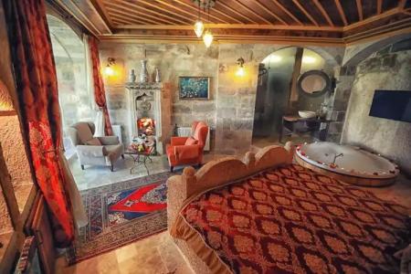 Traveller's Cave - 202