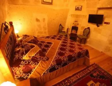 Traveller's Cave - 167