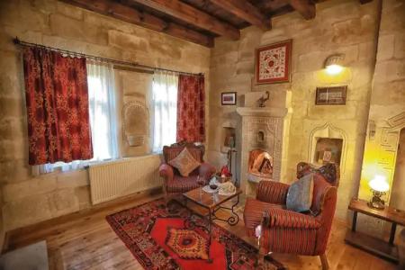 Traveller's Cave - 162