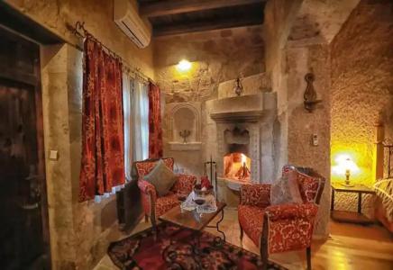 Traveller's Cave - 141