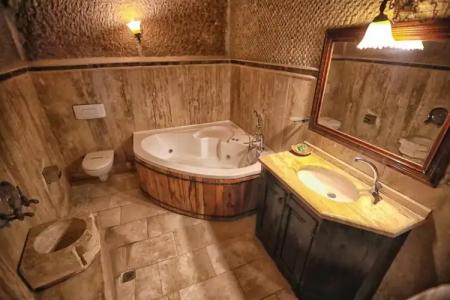 Traveller's Cave - 197