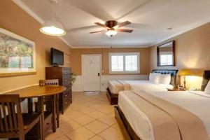 Lemon Tree Inn, Naples