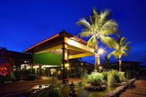 Holiday Villa Beach Resort & Spa Langkawi, Pantai Tengah