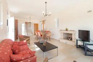 Villa Verona, Lakhania