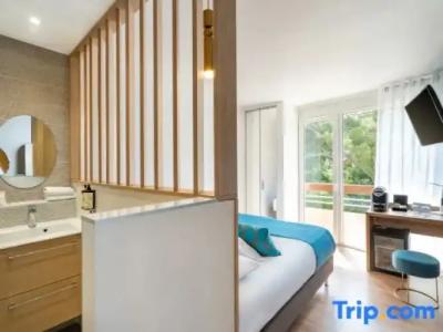 Best Western Plus Hôtel la Rade - 57