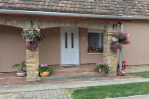 Balatonbereny - Hotels