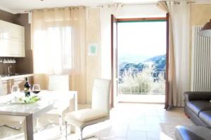 The Beautiful Sun, Montepulciano
