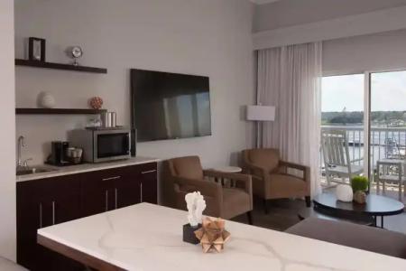 Courtyard Charleston Waterfront - 57