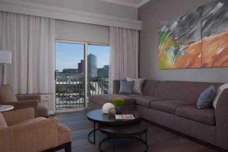 Courtyard Charleston Waterfront - 50