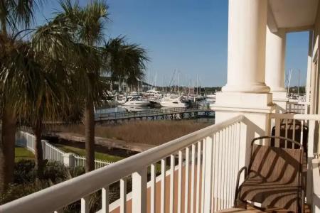 Courtyard Charleston Waterfront - 41