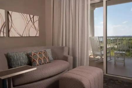 Courtyard Charleston Waterfront - 38