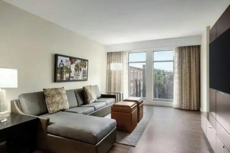 Courtyard by Marriott Charleston Historic District - 55