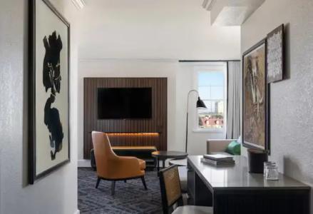 Mills House Charleston, Curio Collection by Hilton - 41